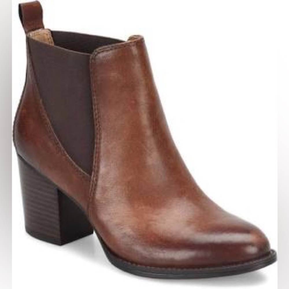 Sofft Chestnut Leather Ankle Booties
